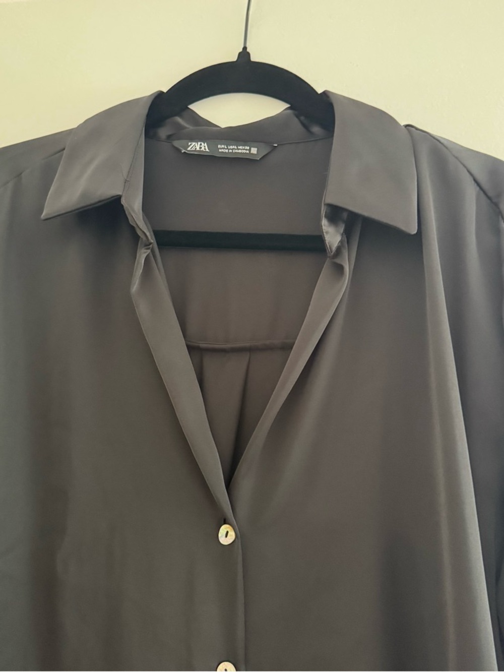 Zara Black Satin-Look Women's Button-Down Shirt - Picture 8 of 9